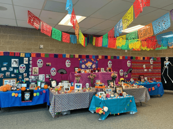 Discovery Elementary Lobby Transforms Into Ofrenda For Dia De Muertos