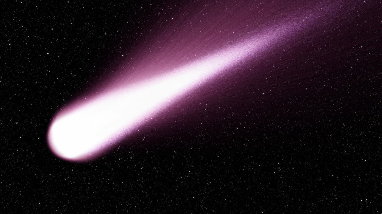 Watch For Comet With A 400 Year Orbit