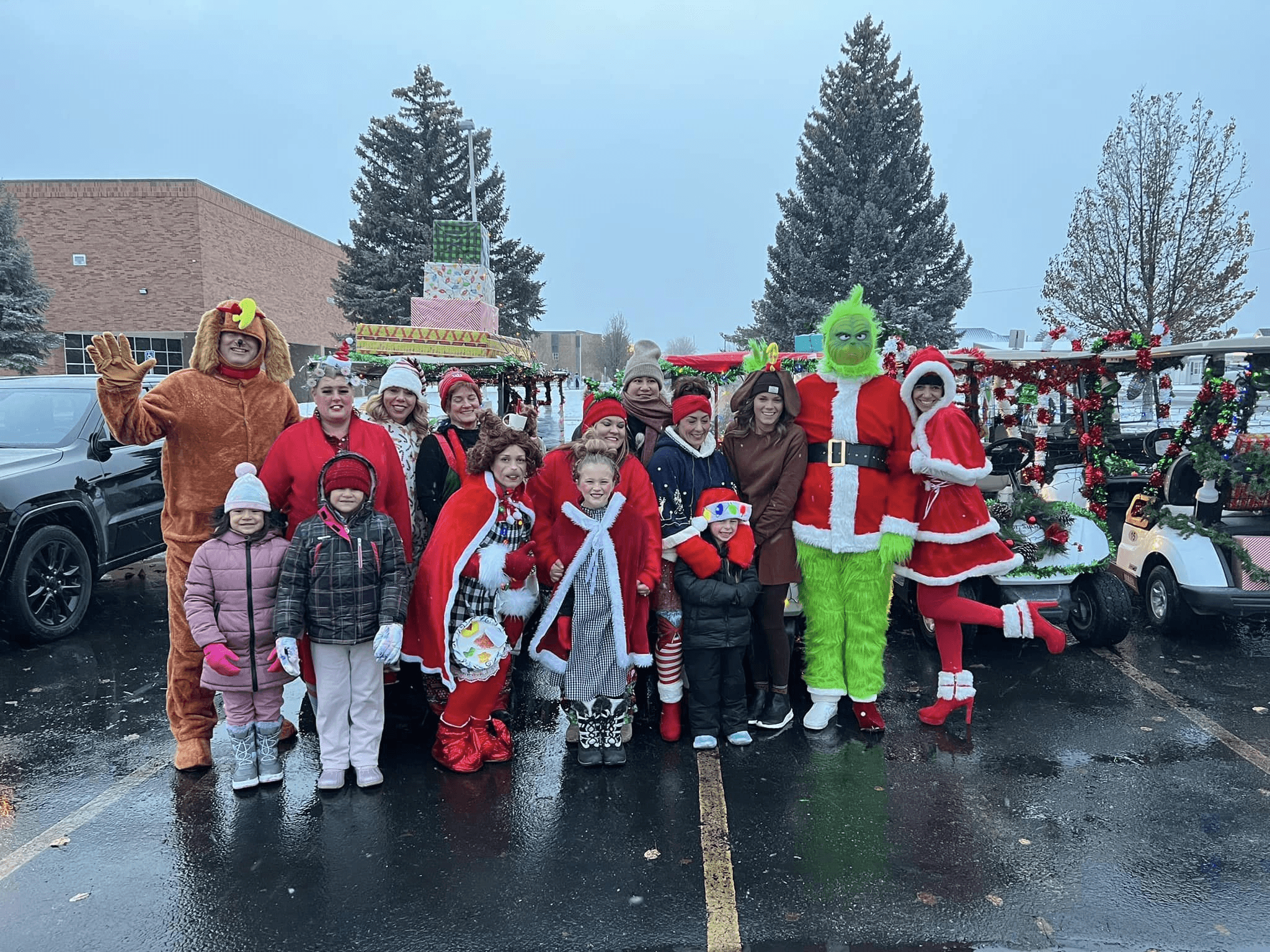 Crowds Turn Out For Chilly Holly Days Celebration