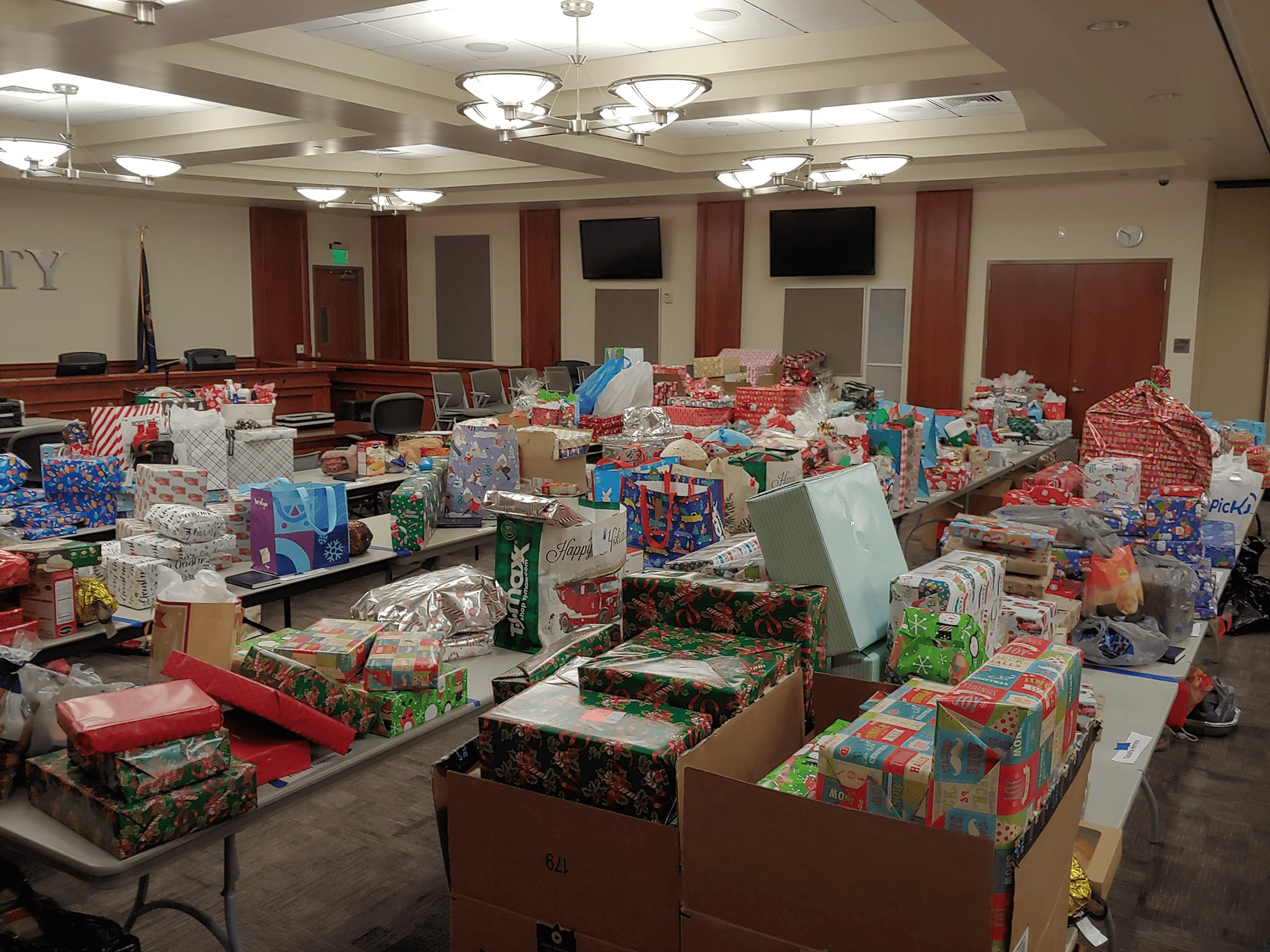 Santa’s Angels Helps Over 100 Uintah Basin Families This Christmas Season
