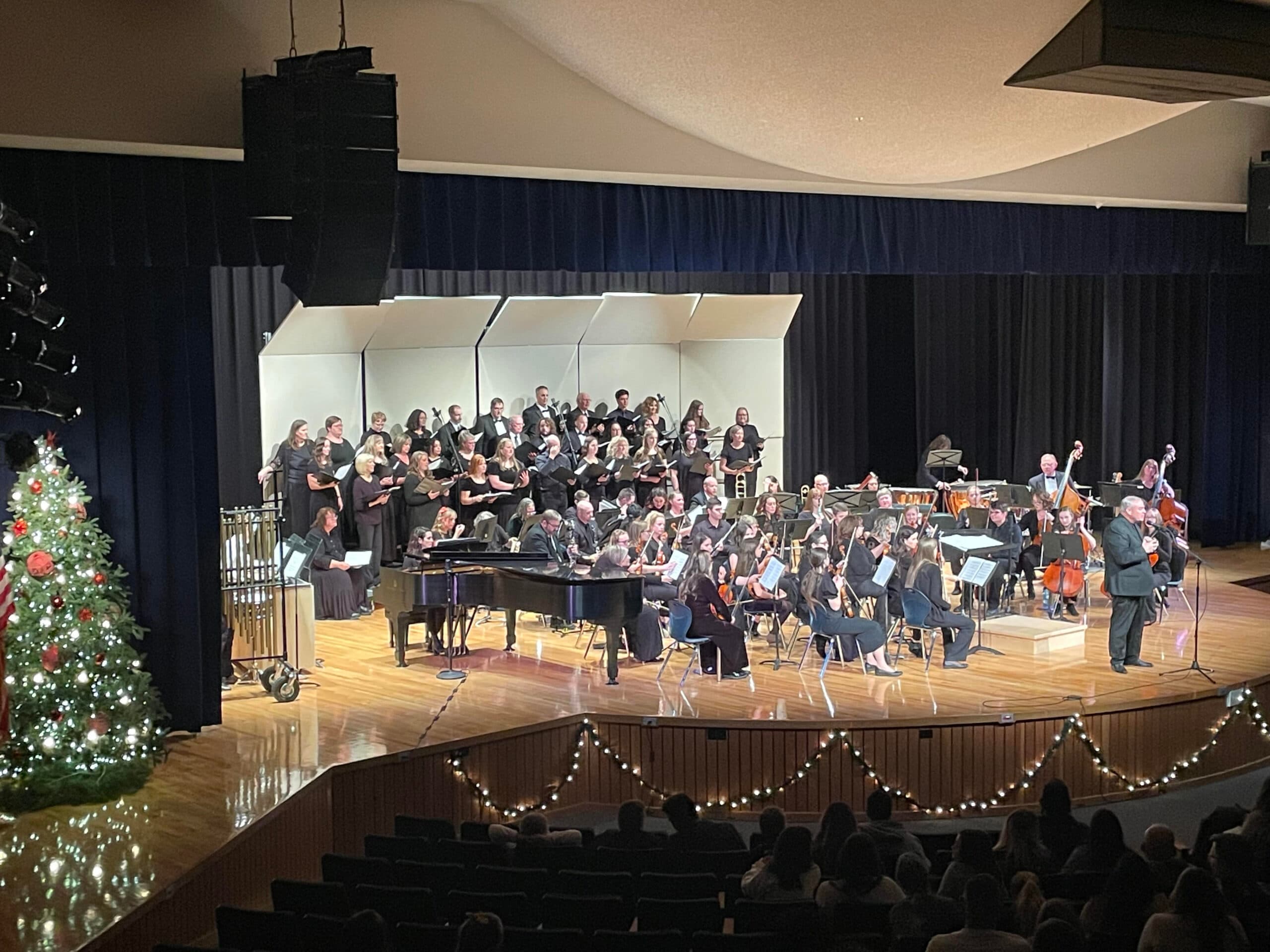 Uintah Basin Orchestra and Chorus Wows Audiences With Christmas Concerts
