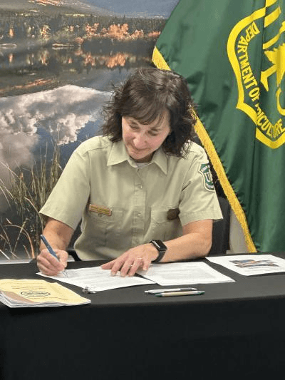 Ashley National Forest Supervisor Takes New Assignment In Regional Office