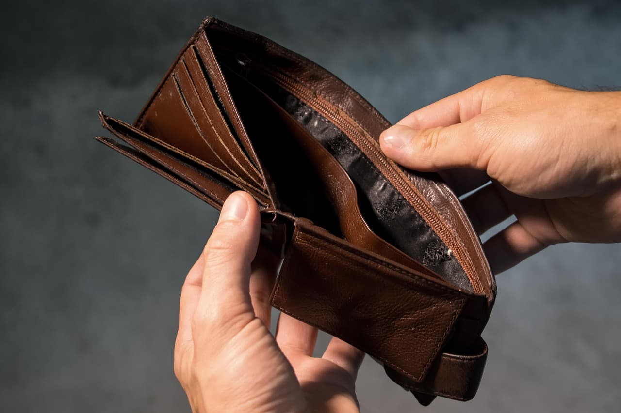 Lost Wallet Lands In The Wrong Hands