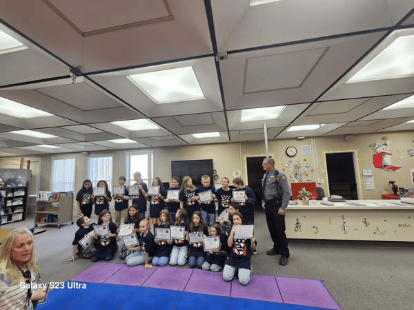 Myton Tigers Graduate From D.A.R.E Program