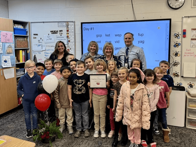 Uintah School District Names Teacher and Classified Employee Of The Year