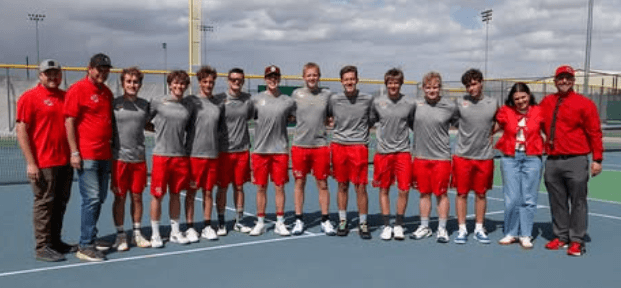 Uintah Tennis Blanks Mountain View on Senior Day