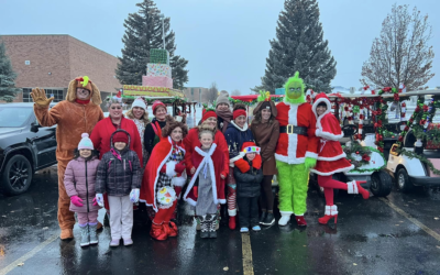 Crowds Turn Out For Chilly Holly Days Celebration