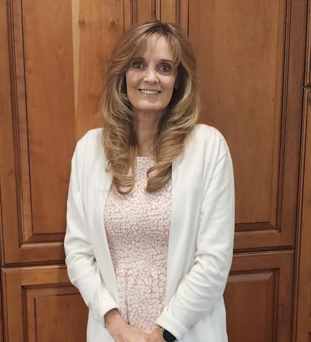 Margie Shewell (R) Uintah County Clerk Auditor