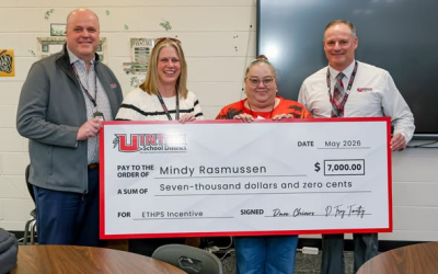 Eagle View Teachers Earn Effective Teacher $7000 Bonus